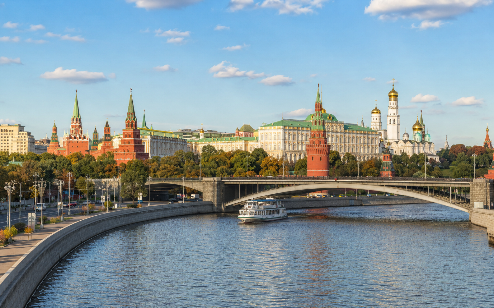 Панорама Москвы и Кремля
